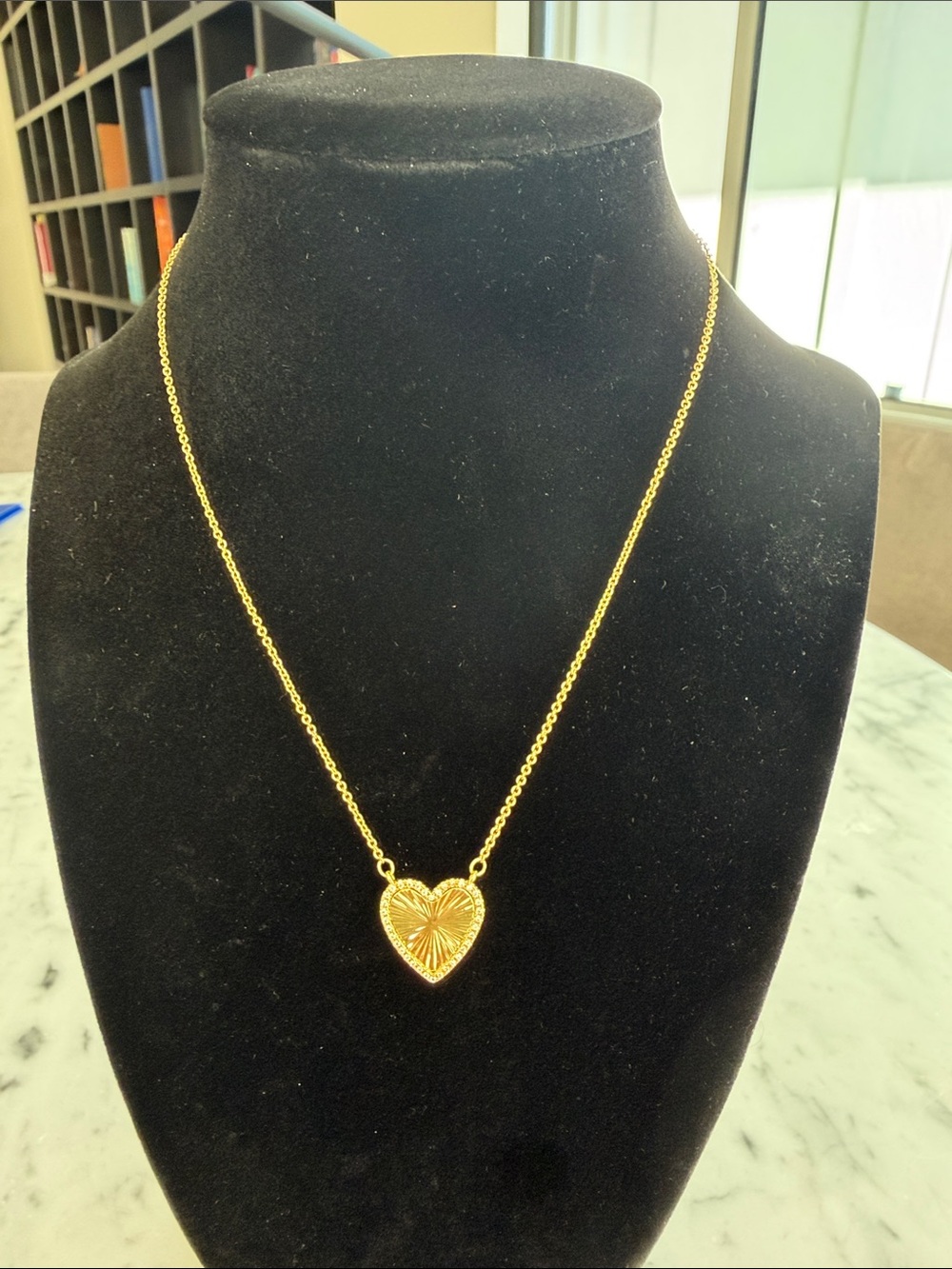 Gold Heart Lariat Necklace - Elegant Women’s Jewelry